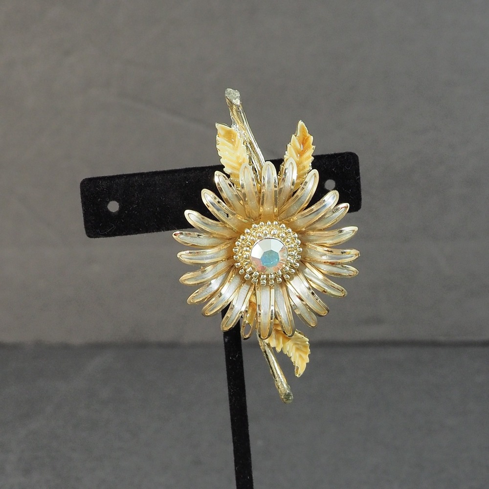 Coro Brooch Pin Daisy Flower Gold Tone White Enamel Aurora Borealis Rhinestone